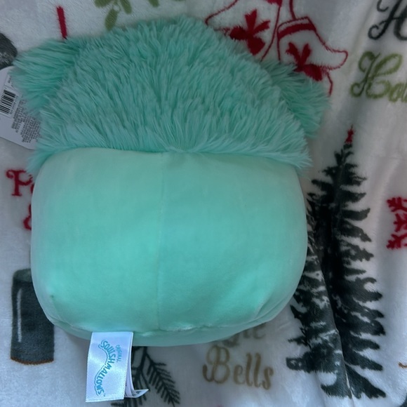 Brand new with tags Joelle from the squishmellow collection - Picture 4 of 5